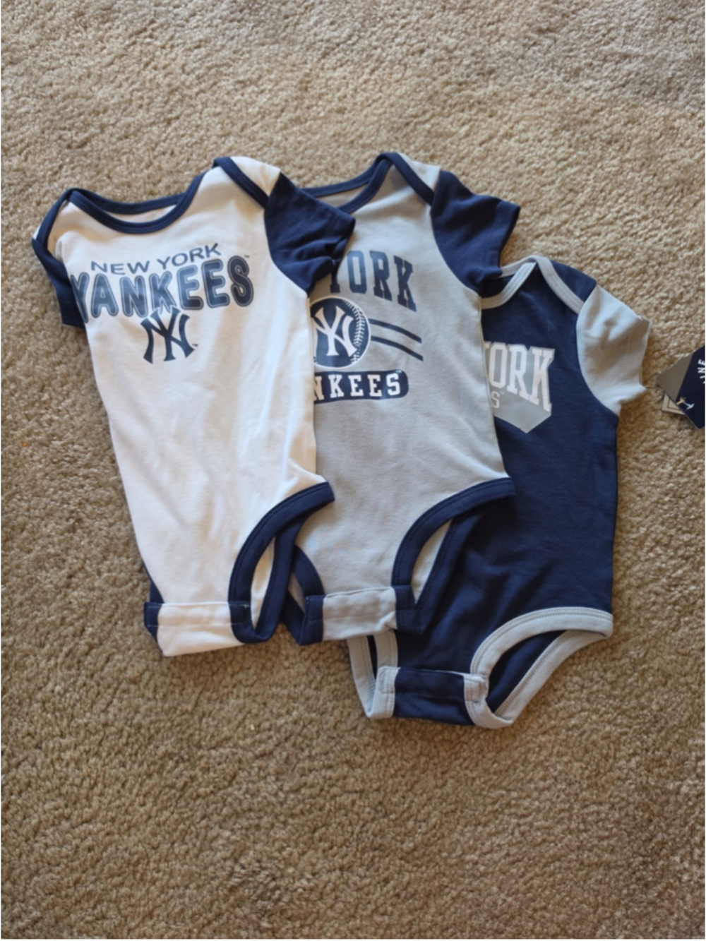 MLB New York Yankees 3-pack Infant Bodysuits Size 3-6M NEW